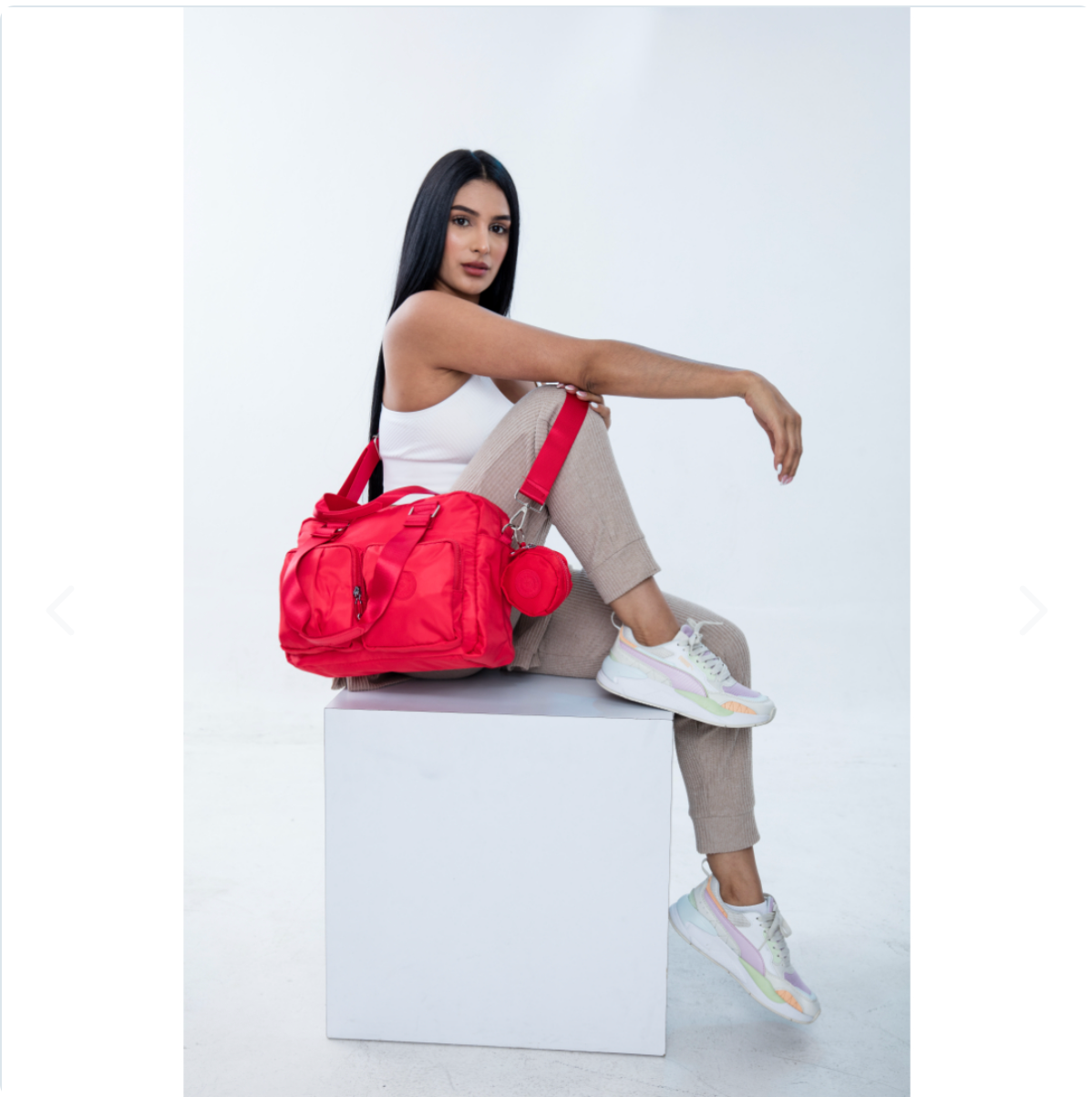 BOLSO DE MANO BAMBA