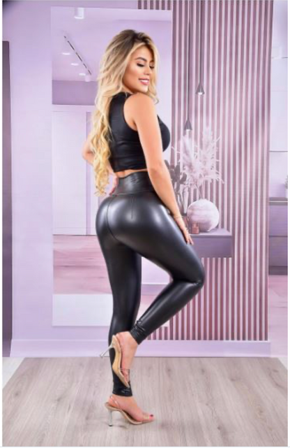 ESPECTACULAR LEGGINS EFECTO CUERO