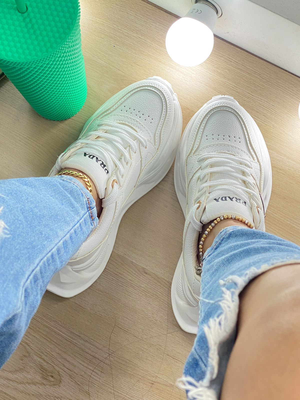 NUEVOS TENIS DE MODA BLANCOS PR NIZA