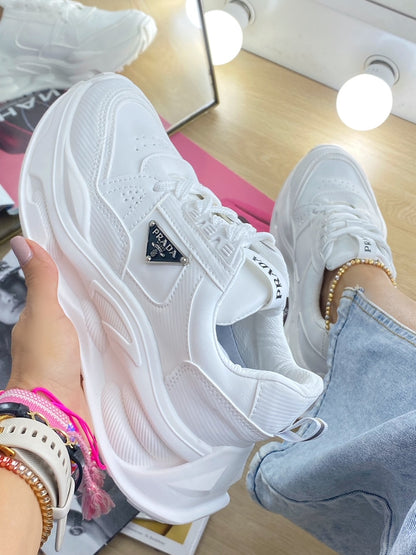 NUEVOS TENIS DE MODA BLANCOS PR NIZA